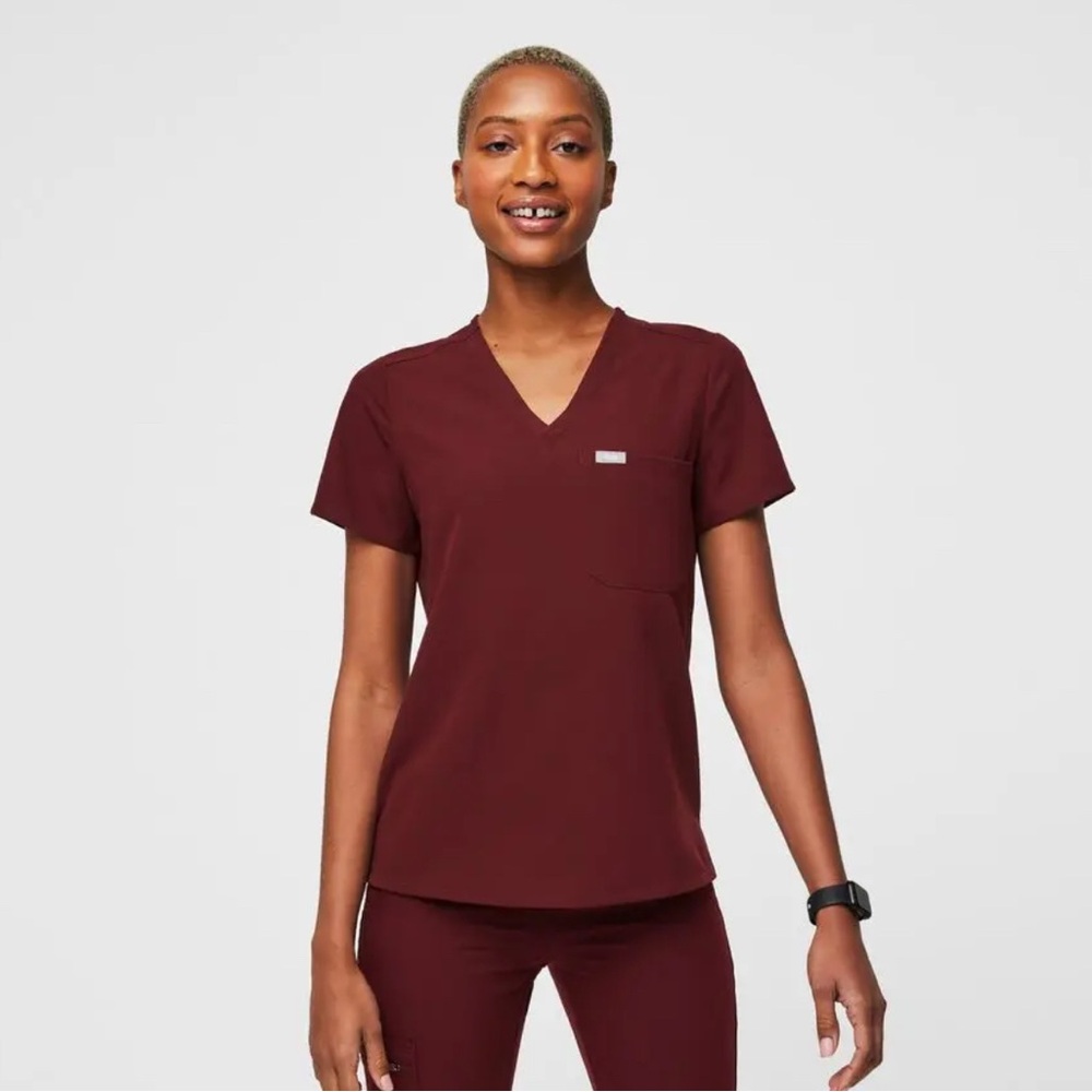 Figs Catarina Burgundy in S